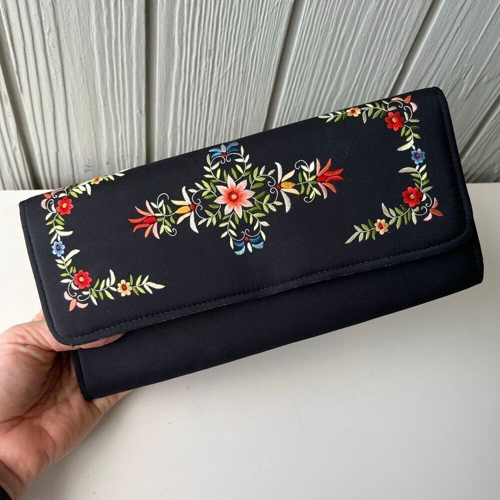 VTG 60s 70s Black Silk Embroidered Floral Clutch Evening Bag Hong Kong
